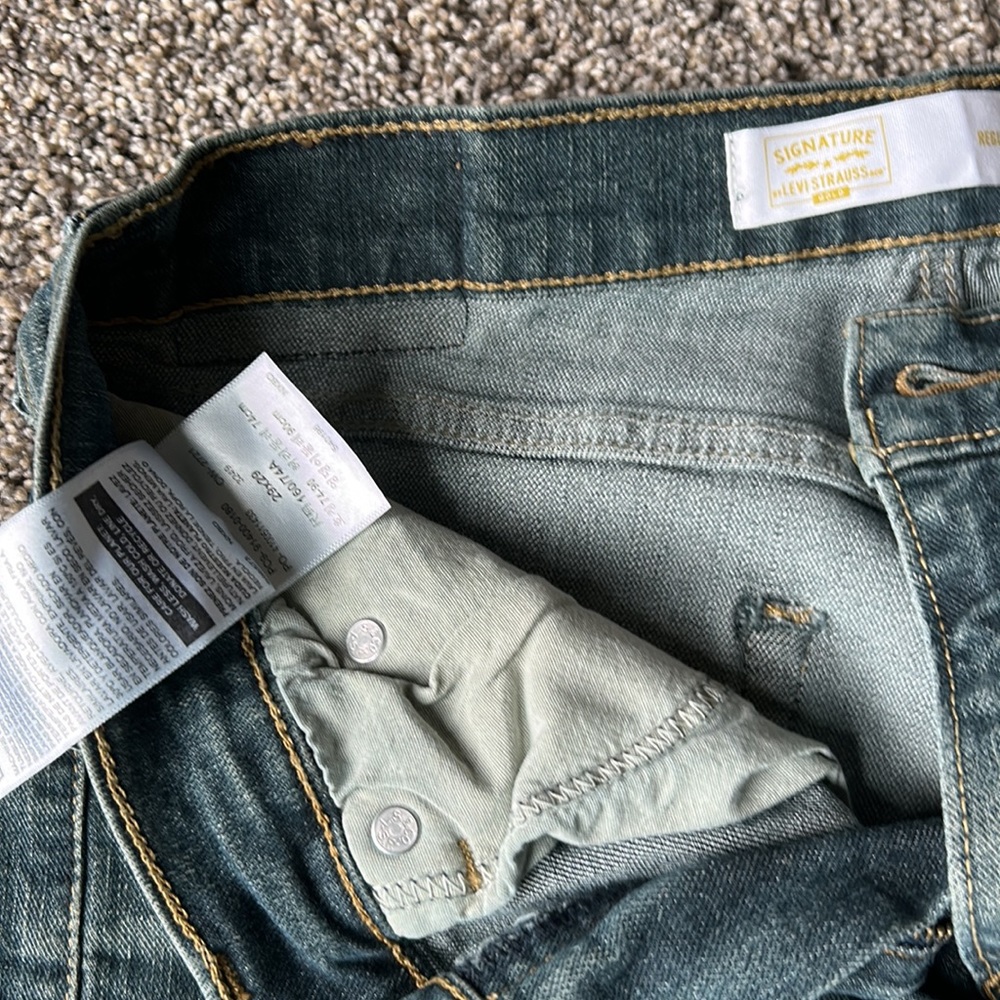 Levi’s - Picture 4 of 4